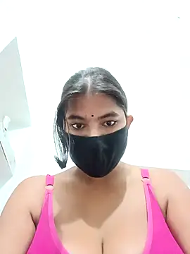 Hot radhaji online show from 11-21-25, 04:49