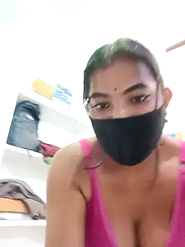 Hot radhaji online show from 12-14-25, 06:01