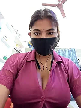 Hot radhaji online show from 03-28-26, 02:33