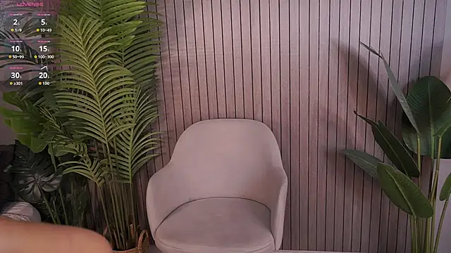 Snapshot of lorapalmerry chatting on 10-15-25, 03:01 lorapalmerry online show from 10-15-25, 03:01