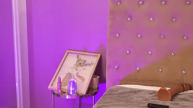 Snapshot of ClaraPasssion chatting on 11-18-25, 08:57 ClaraPasssion online show from 11-18-25, 08:57