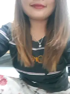 Snapshot of limely- chatting on 10-31-25, 02:51 limely- online show from 10-31-25, 02:51