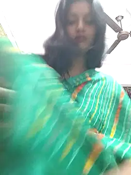 Snapshot of Janu-hasena chatting on 10-21-25, 01:06 Janu-hasena online show from 10-21-25, 01:06