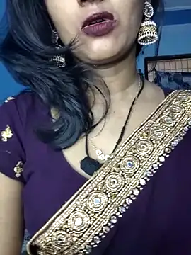 Snapshot of Janu-hasena chatting on 12-17-25, 08:09 Janu-hasena online show from 12-17-25, 08:09