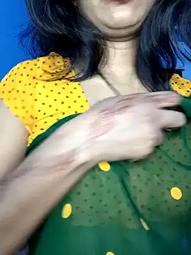 Snapshot of Janu-hasena chatting on 02-18-26, 01:23 Janu-hasena online show from 02-18-26, 01:23