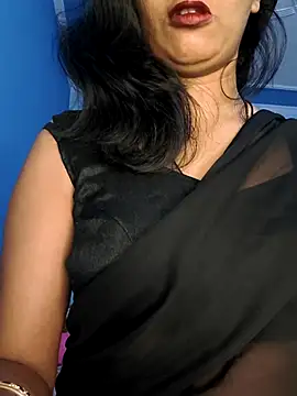 Snapshot of Janu-hasena chatting on 03-28-26, 03:39 Janu-hasena online show from 03-28-26, 03:39