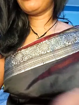 Snapshot of Janu-hasena chatting on 04-14-26, 01:55 Janu-hasena online show from 04-14-26, 01:55