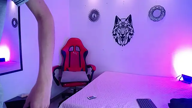 Emo Boy  online show from 01-07-26, 12:40