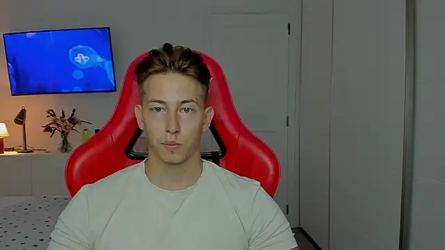 Snapshot of find0m_master chatting on 10-18-25, 03:13 find0m master online show from 10-18-25, 03:13