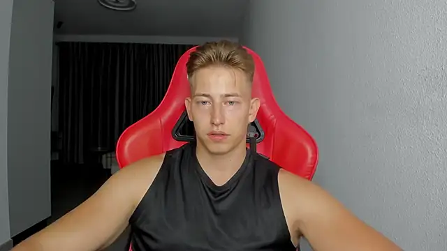 Snapshot of find0m_master chatting on 10-30-25, 09:15 find0m master online show from 10-30-25, 09:15