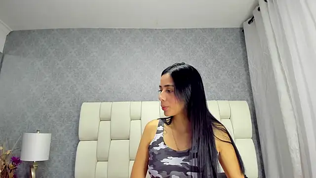 Snapshot of nicollandjhon chatting on 11-11-25, 01:38 nicollandjhon online show from 11-11-25, 01:38