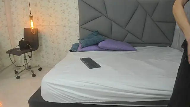 nicollandjhon online show from 02-13-26, 11:50