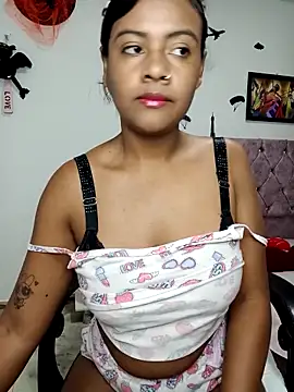 Snapshot of vannesitha25 chatting on 11-26-25, 02:51 vannesitha25 online show from 11-26-25, 02:51