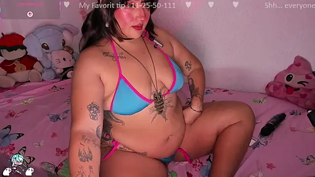 Snapshot of Emilycollei chatting on 11-04-25, 02:54 Emilycollei online show from 11-04-25, 02:54