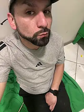 Snapshot of Nasho172737 chatting on 01-16-26, 06:45 Nasho172737 online show from 01-16-26, 06:45