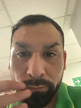 Snapshot of Nasho172737 chatting on 01-18-26, 04:22 Nasho172737 online show from 01-18-26, 04:22