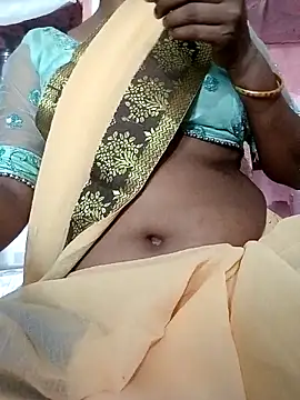 Snapshot of Sexy_Riya_Bhabhi chatting on 10-08-25, 03:53 Sexy Riya Bhabhi online show from 10-08-25, 03:53