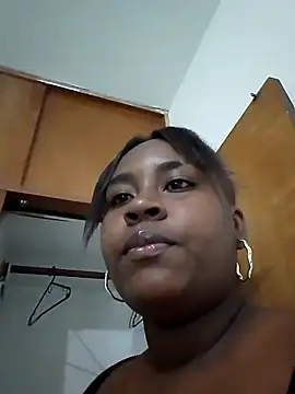 Snapshot of NaomiGrace_ chatting on 10-12-25, 10:47 NaomiGrace online show from 10-12-25, 10:47