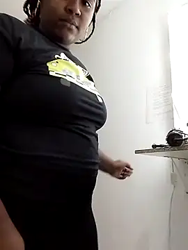 Snapshot of NaomiGrace_ chatting on 10-30-25, 11:00 NaomiGrace online show from 10-30-25, 11:00