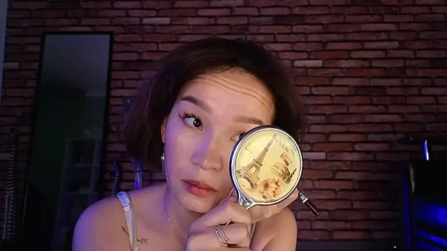 Snapshot of saya_li1 chatting on 11-12-25, 09:47 saya li1 online show from 11-12-25, 09:47