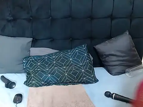 Snapshot of CaramelBootty chatting on 11-23-25, 03:23 CaramelBootty online show from 11-23-25, 03:23