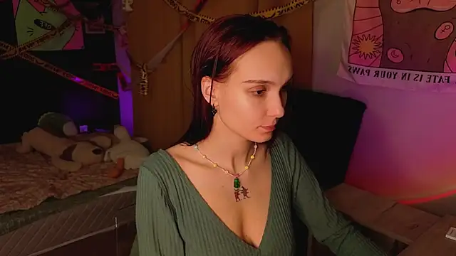 Snapshot of Aurisinst chatting on 11-01-25, 02:41 Aurisinst online show from 11-01-25, 02:41