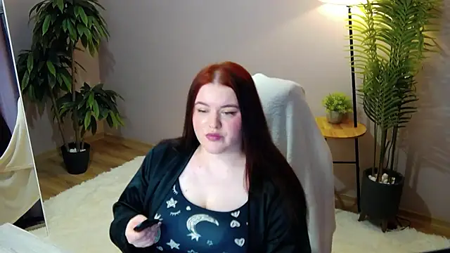 Snapshot of IvorySnowW chatting on 11-04-25, 10:58 IvorySnowW online show from 11-04-25, 10:58