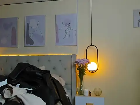 Snapshot of Chloe_Celeste chatting on 11-14-25, 12:42 Chloe Celeste online show from 11-14-25, 12:42