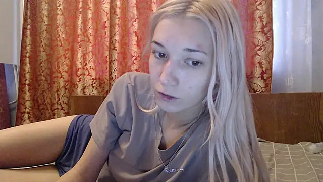 maybe doll online show from 11-15-25, 10:34