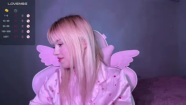 Snapshot of myprettylola chatting on 11-19-25, 07:58 myprettylola online show from 11-19-25, 07:58