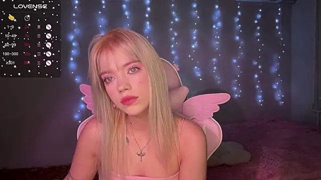 Snapshot of myprettylola chatting on 12-02-25, 07:31 myprettylola online show from 12-02-25, 07:31