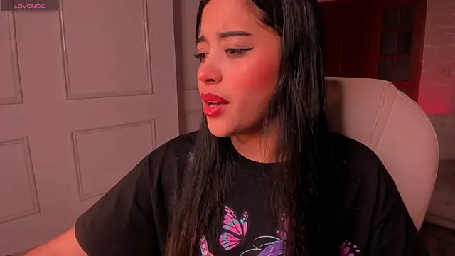 Snapshot of Tathy_miller chatting on 10-10-25, 03:27 Tathy miller online show from 10-10-25, 03:27