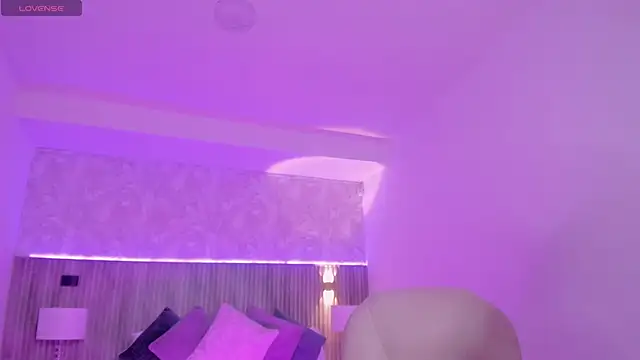 Snapshot of Tathy_miller chatting on 11-19-25, 03:17 Tathy miller online show from 11-19-25, 03:17