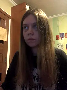 LunaVirelle online show from 11-15-25, 05:09