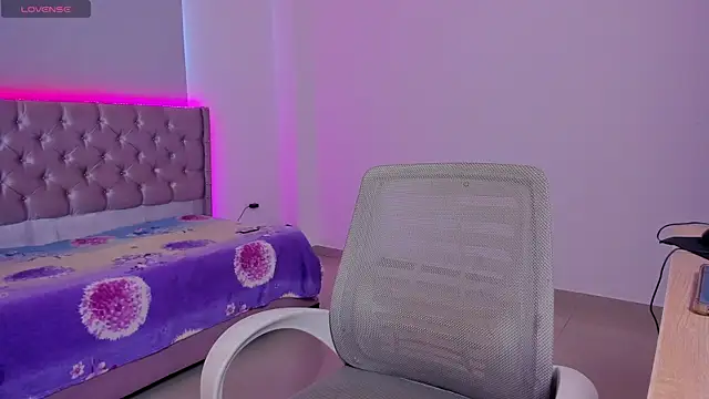 beiby glow online show from 10-19-25, 01:23