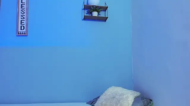 Snapshot of naya_10 chatting on 10-15-25, 11:16 naya 10 online show from 10-15-25, 11:16