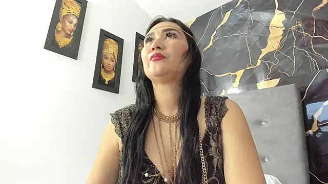 Snapshot of Aisha_Saleh chatting on 11-22-25, 07:02 Aisha Saleh online show from 11-22-25, 07:02