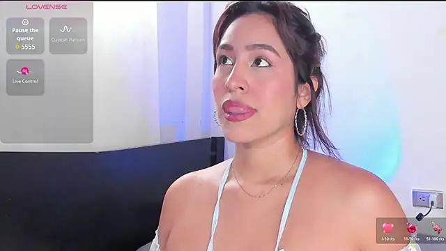 Nyxaraa online show from 11-11-25, 08:42