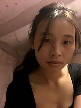 Han-han123 online show from 10-21-25, 09:04