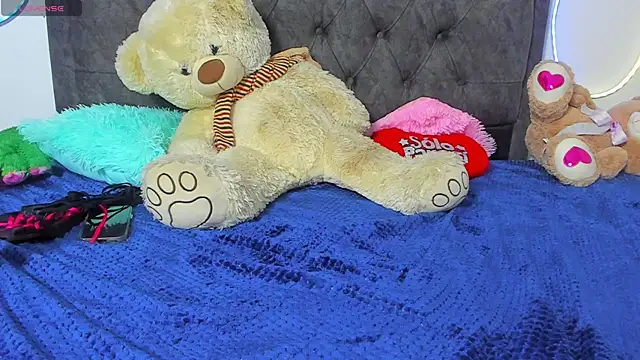 emilyfreire online show from 10-09-25, 01:58