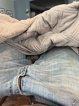 Snapshot of Beastyfuck chatting on 02-02-26, 04:27 Beastyfuck online show from 02-02-26, 04:27