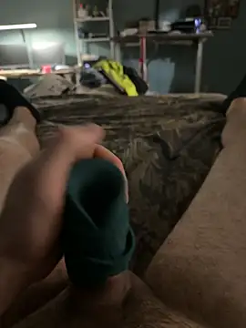 Snapshot of Beastyfuck chatting on 02-27-26, 02:11 Beastyfuck online show from 02-27-26, 02:11