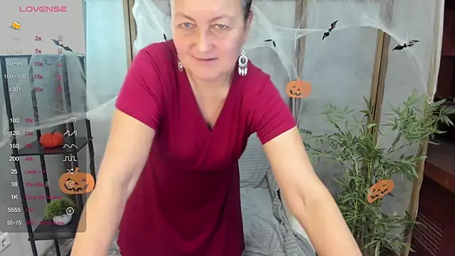 Snapshot of hottyannaa chatting on 10-31-25, 03:51 hottyannaa online show from 10-31-25, 03:51