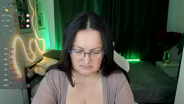 hottyannaa online show from 12-15-25, 02:49