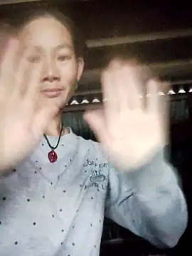 gio-thu online show from 10-18-25, 01:08