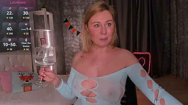 scent  of woman online show from 01-06-26, 01:42