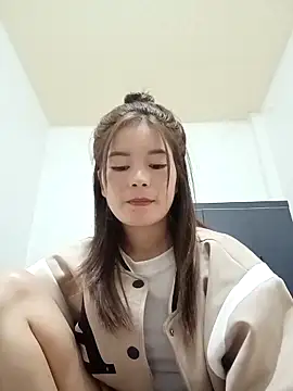 Snapshot of sipy- chatting on 11-02-25, 12:24 sipy- online show from 11-02-25, 12:24