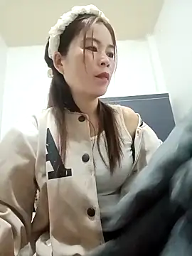 Snapshot of sipy- chatting on 11-04-25, 10:53 sipy- online show from 11-04-25, 10:53