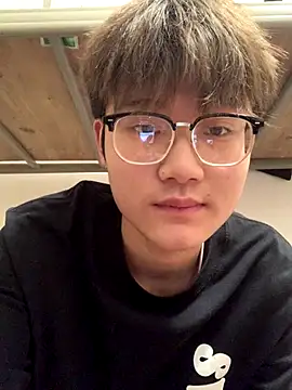 Snapshot of KK-cuteboy chatting on 11-28-25, 10:40 KK-cuteboy online show from 11-28-25, 10:40