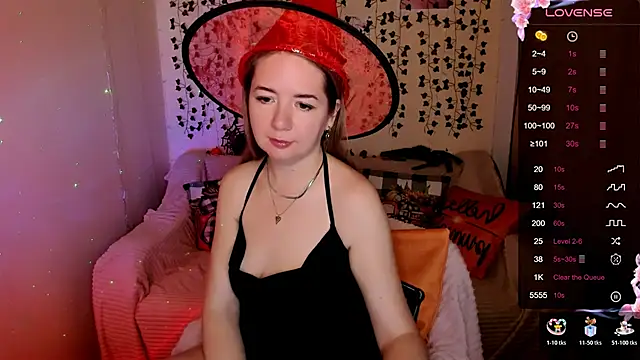 Snapshot of Evaa_Braunn chatting on 10-31-25, 02:12 Evaa Braunn online show from 10-31-25, 02:12